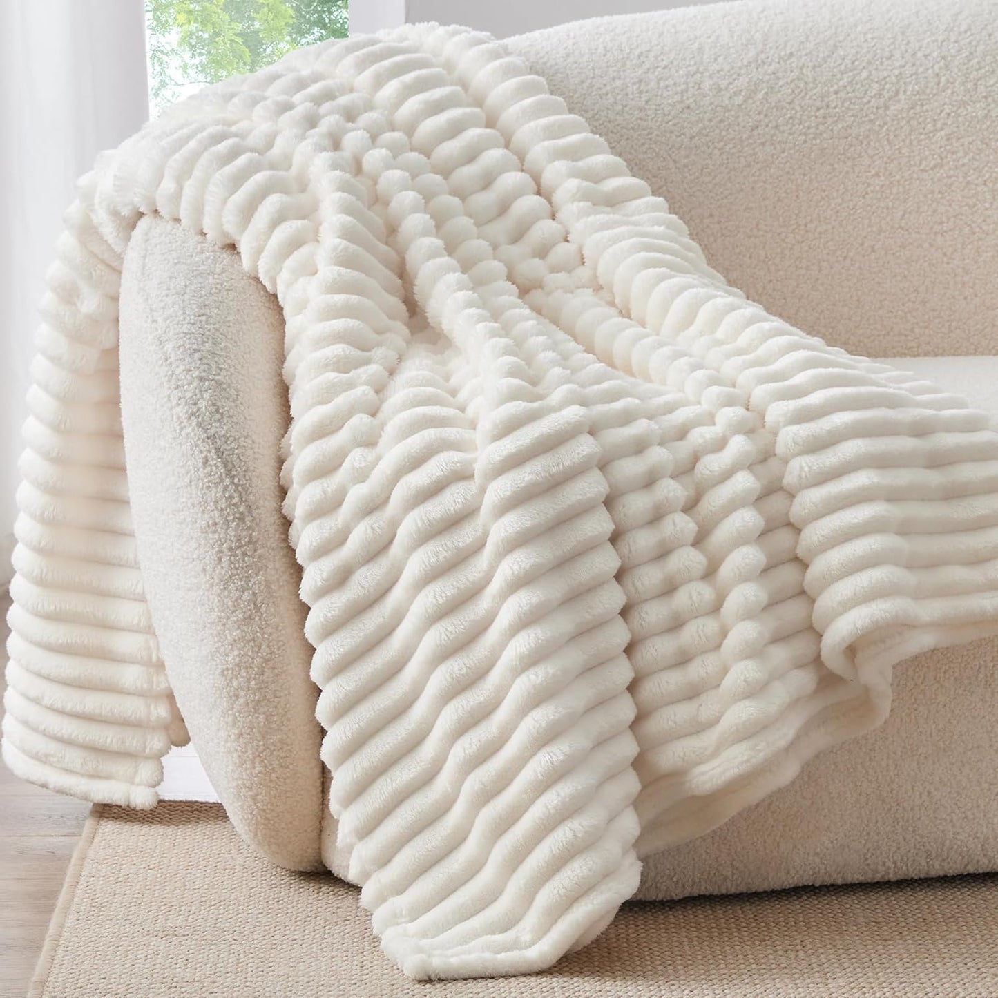 Warm & Fluffy Fleece Throw Blanket - 50" x 60"