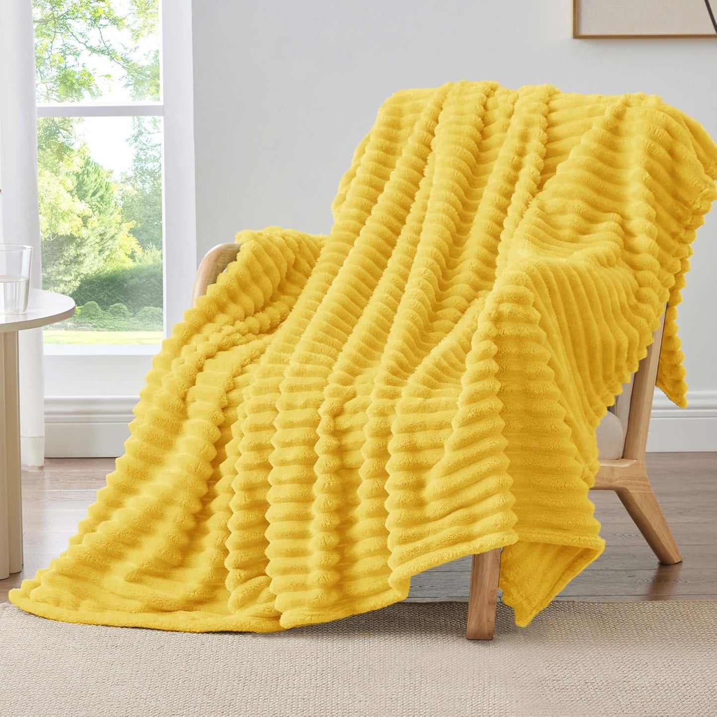 Warm & Fluffy Fleece Throw Blanket - 50" x 60"
